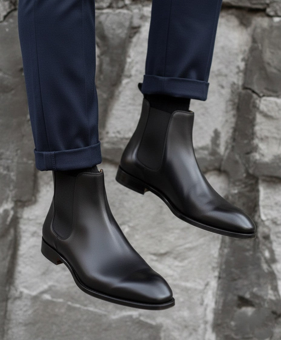 ارفع مستوى أناقتك:  (Chelsea BOOTS  100% Original ) كلاسيكي بلمسة عصرية - الراحة والفخامة في آن واحد.